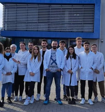 Studenți în vizită la Ch-C România